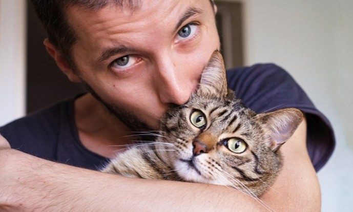 Dating men with cats